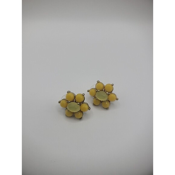 Vintage Earrings Pierced Stud Yellow Flower Jewelry Costume - Picture 10 of 16